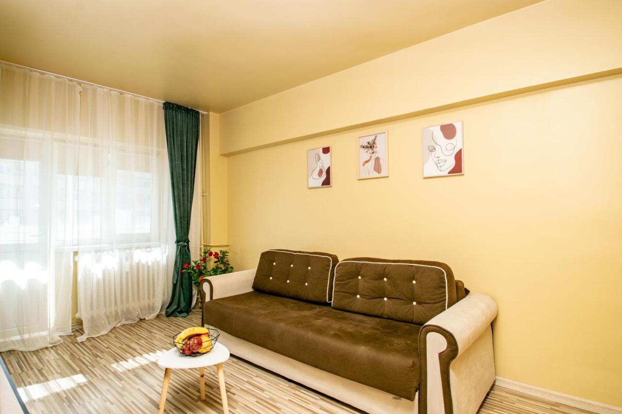 Apartament Centru - Cec Lägenhet Craiova Exteriör bild